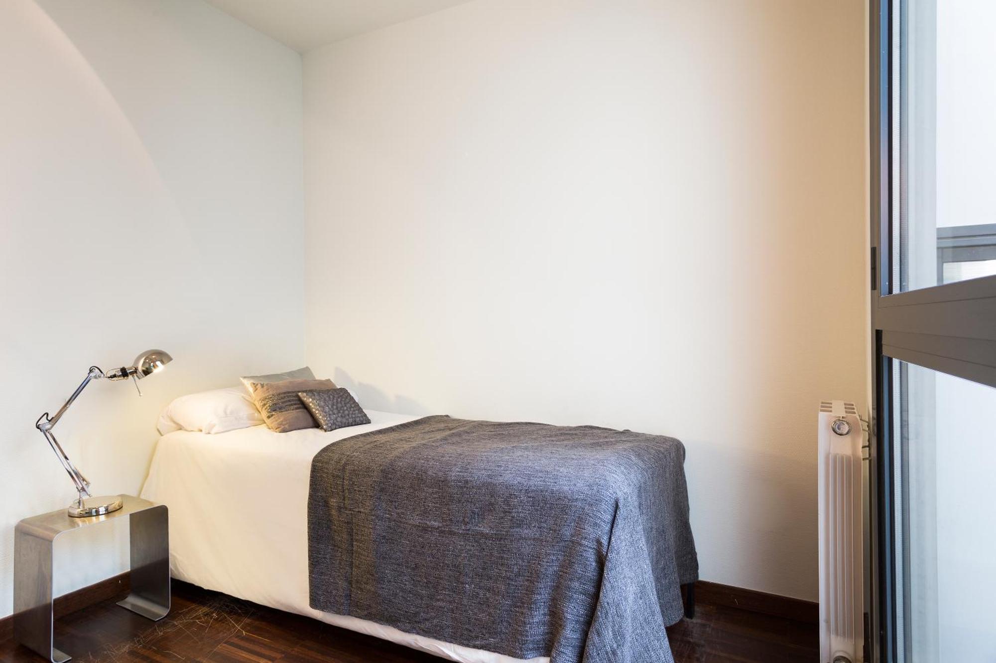 Apartment Barcelona Rentals - Sarria Apartments Near Center Номер фото