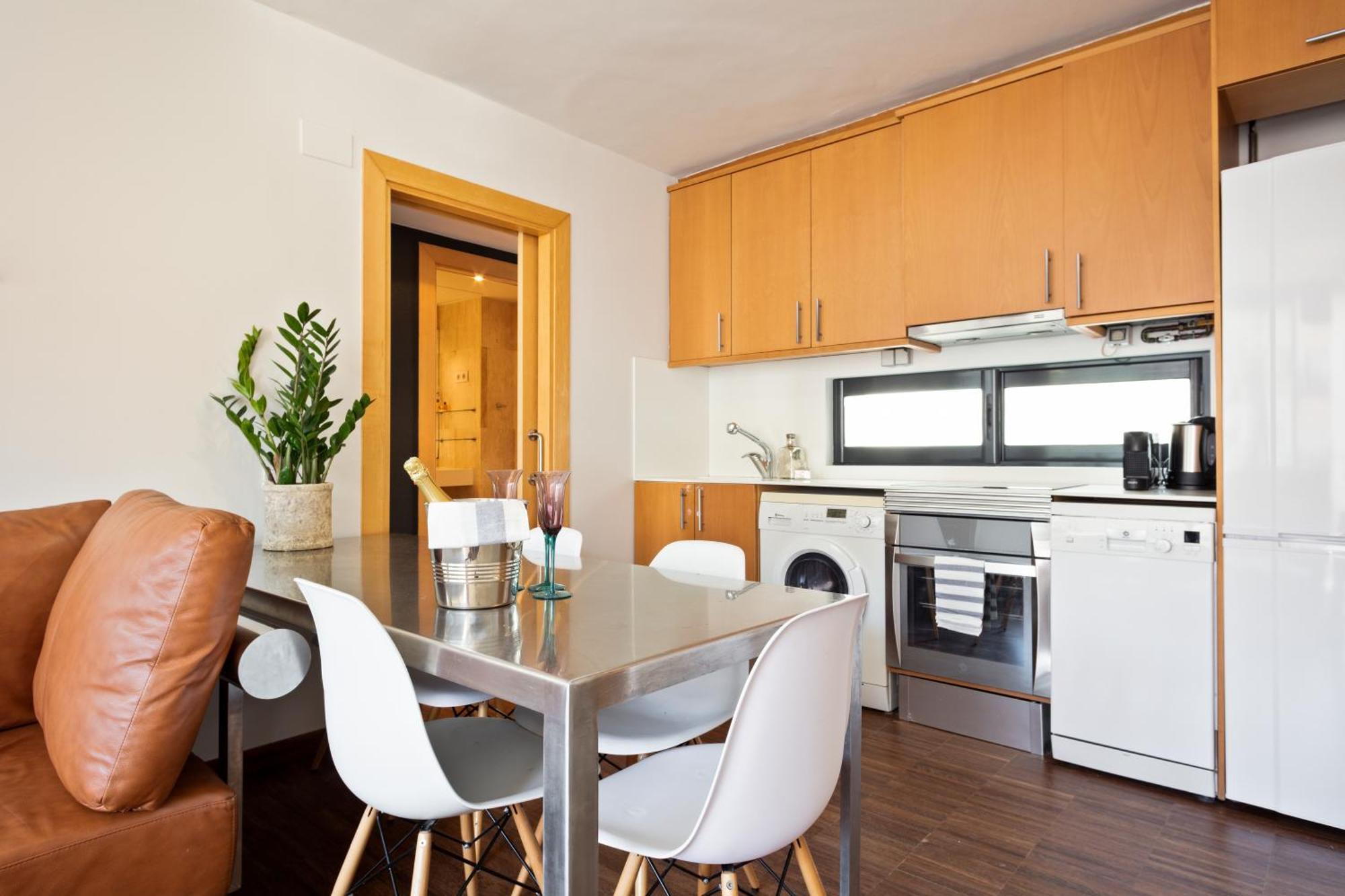 Apartment Barcelona Rentals - Sarria Apartments Near Center Номер фото