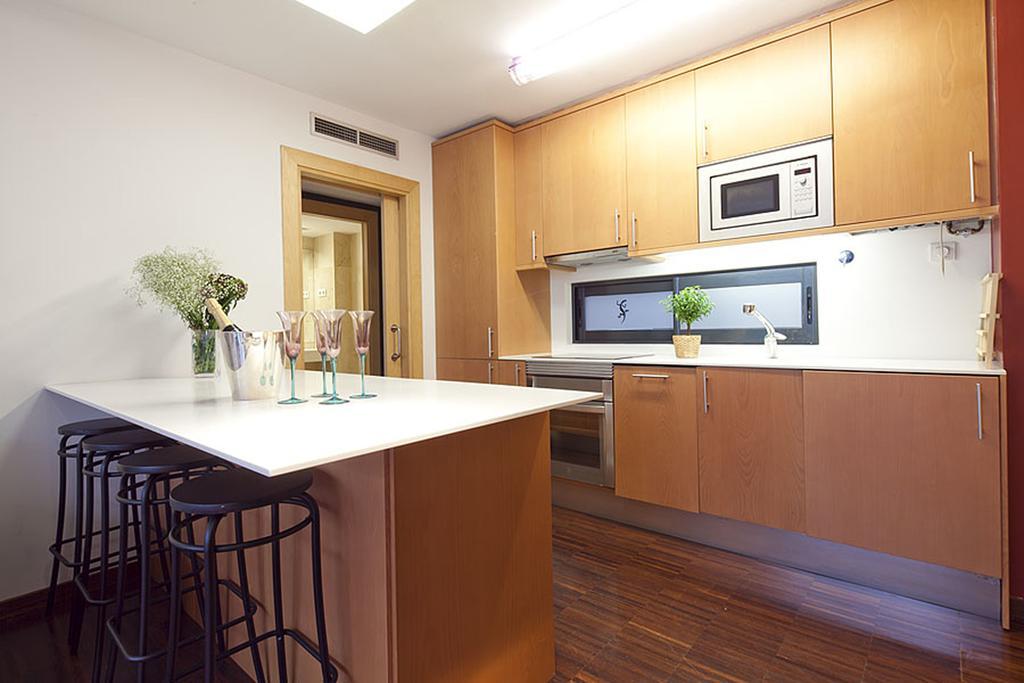 Apartment Barcelona Rentals - Sarria Apartments Near Center Экстерьер фото